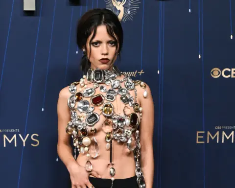 2025 Emmy Ödülleri en iyi kırmızı halı görünümleri