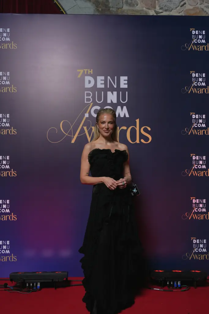 Denebunu Awards burcu esmersoy