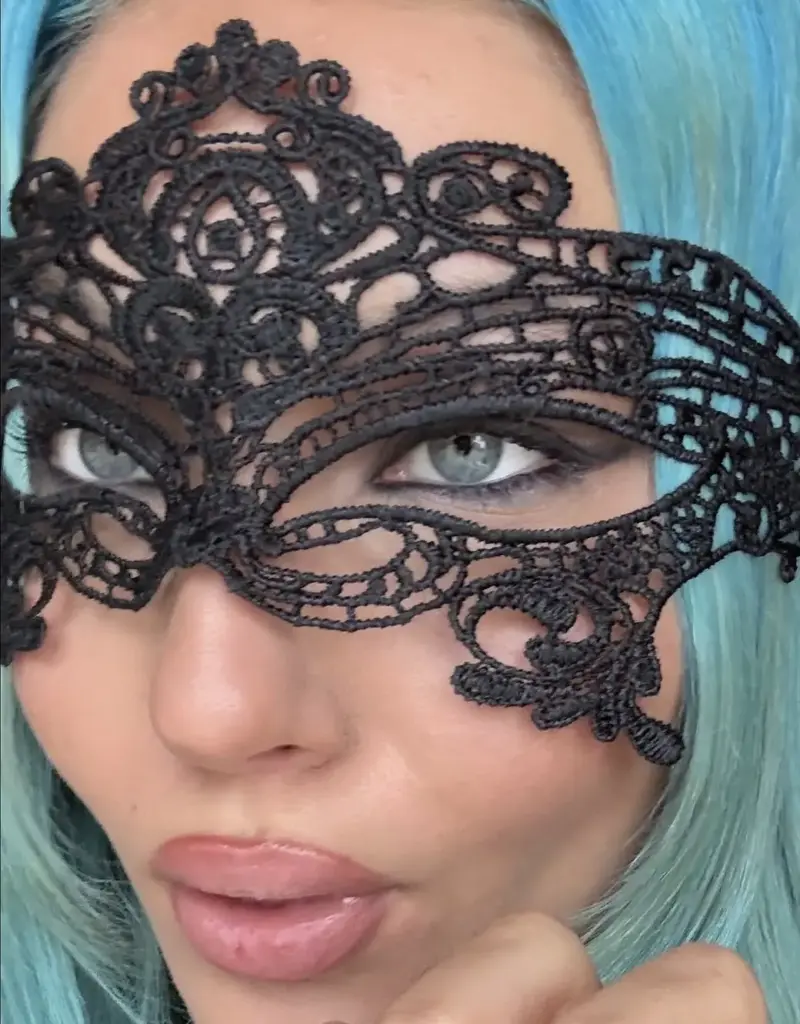 Kendini tamamen açmadan var olabilmenin yolu