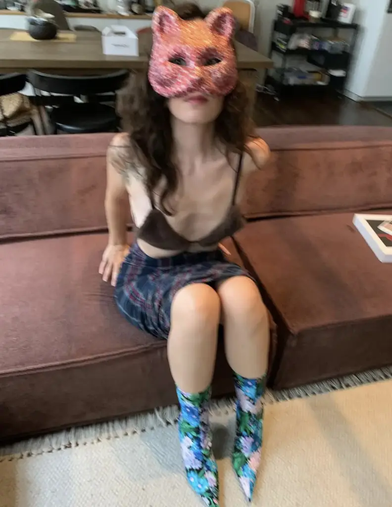 Kendini tamamen açmadan var olabilme