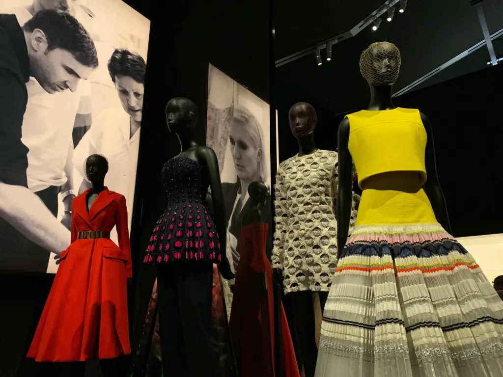 paris moda haftası