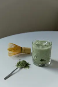 Kahvenin yerini alan yeni sabah ritüeli: Matcha gerçekten daha mı iyi?