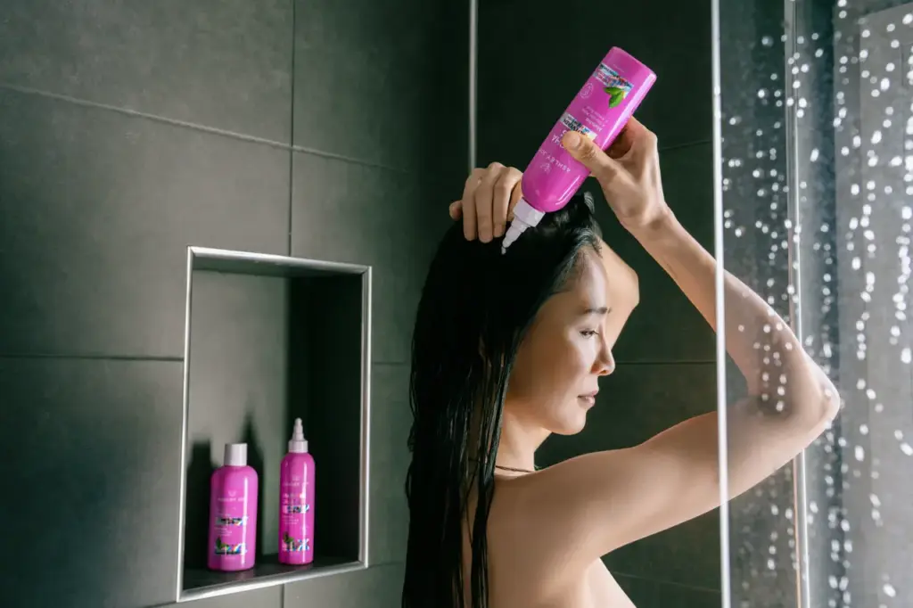 Ashley Joy, ışıltılı bakım