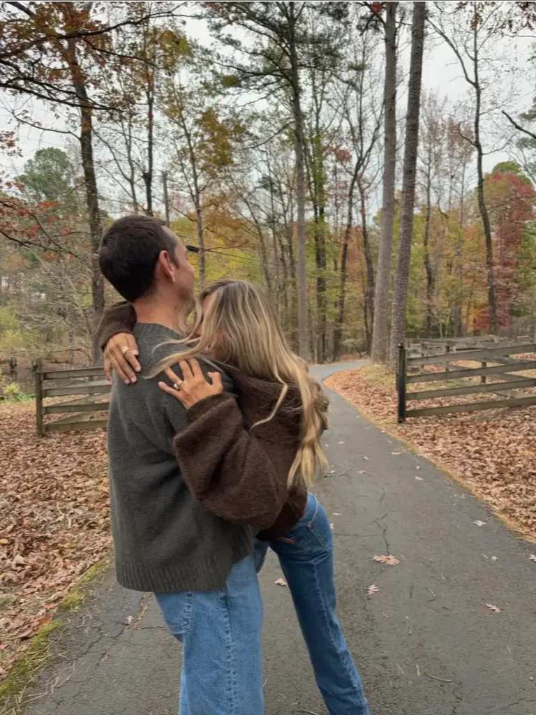 Aslan erkeğiyle romantik ilişkiler