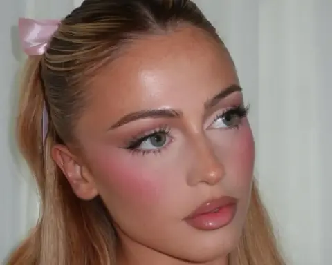 “Ballet Blush” trendiyle sahne enerjisini yanaklarınıza yansıtın