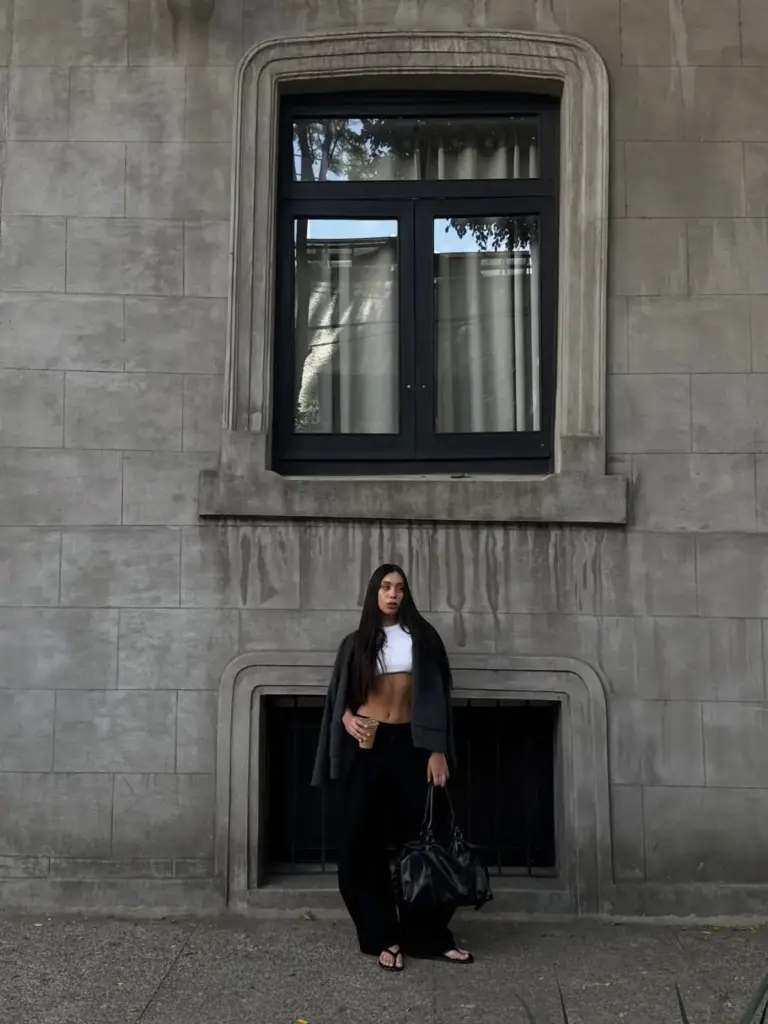 Parmak arası terlikle rahat bir şıklık