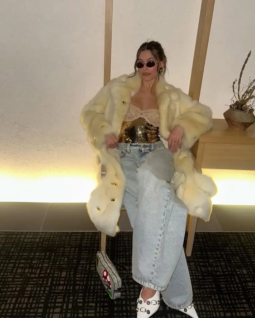 Topuklu ayakkabıyla yükseltilen silüetler