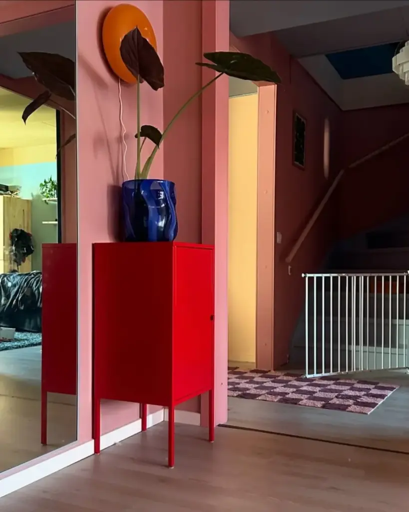 Kırmızının ev dekorasyonuna etkisi