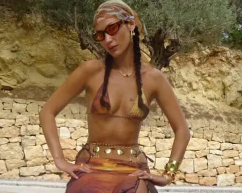 Bella Hadid’den ilhamla plaj stilinizi güncelleyin