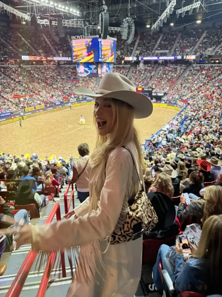 Bella Hadid’in Western stili