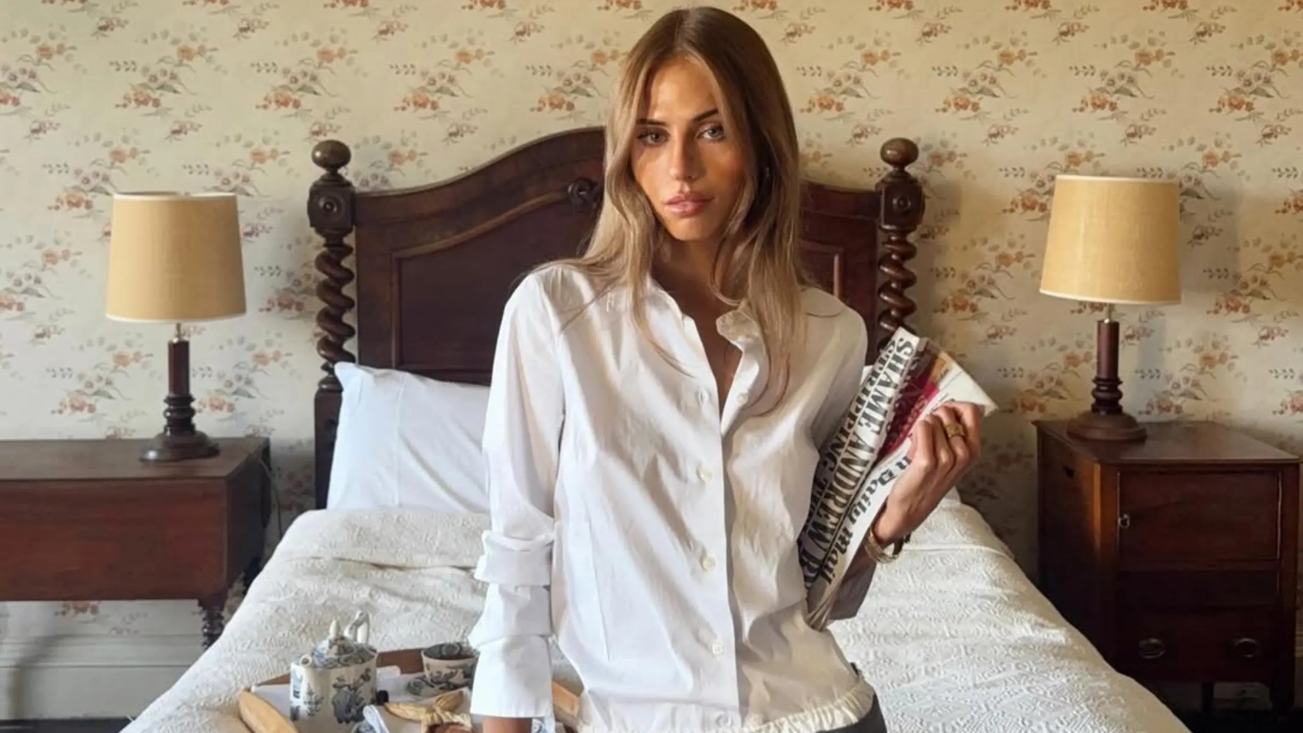 Beyaz gömleğin altına ne giyilir?