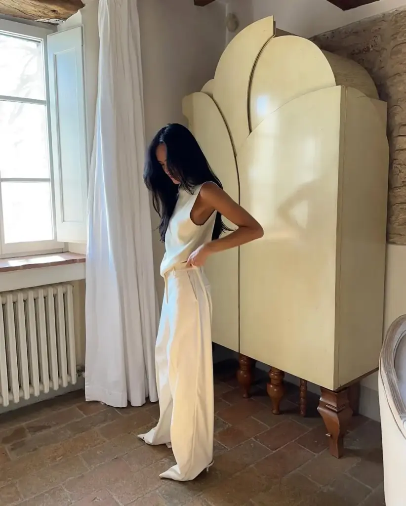 Beyaz pantolon ile yapılabilecek kombinler