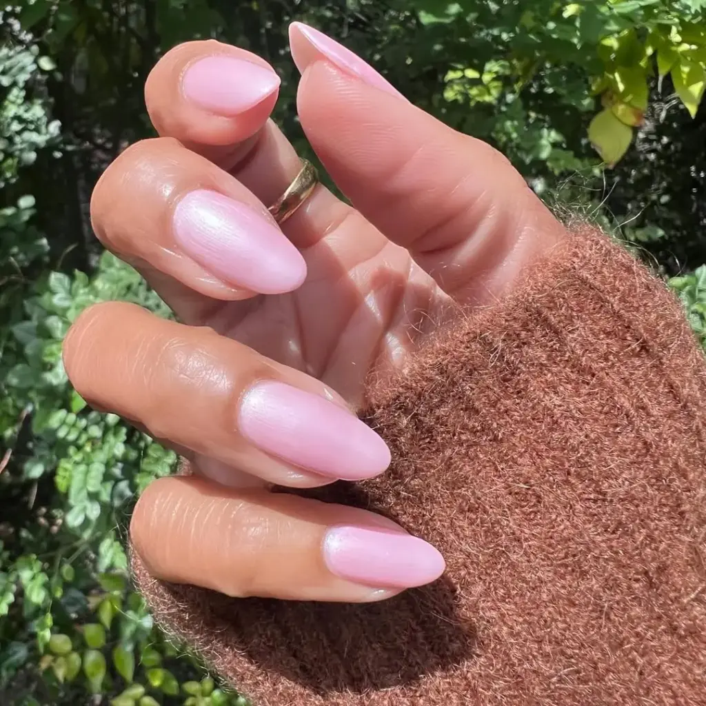 pembe manikür