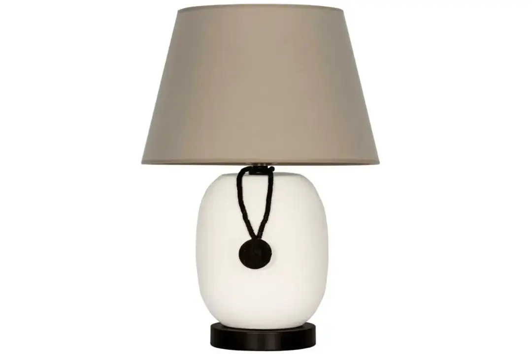 Doğal ve dingin ışık: Moena Studio abajur