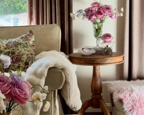 Bu atmosferi yaratın: Floral salon dekorasyonu