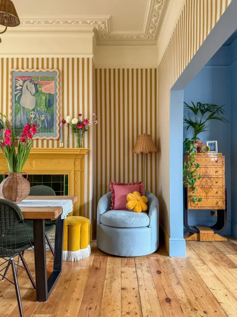 Renkli oturma köşesi dekorasyonu için ürün seçkisi