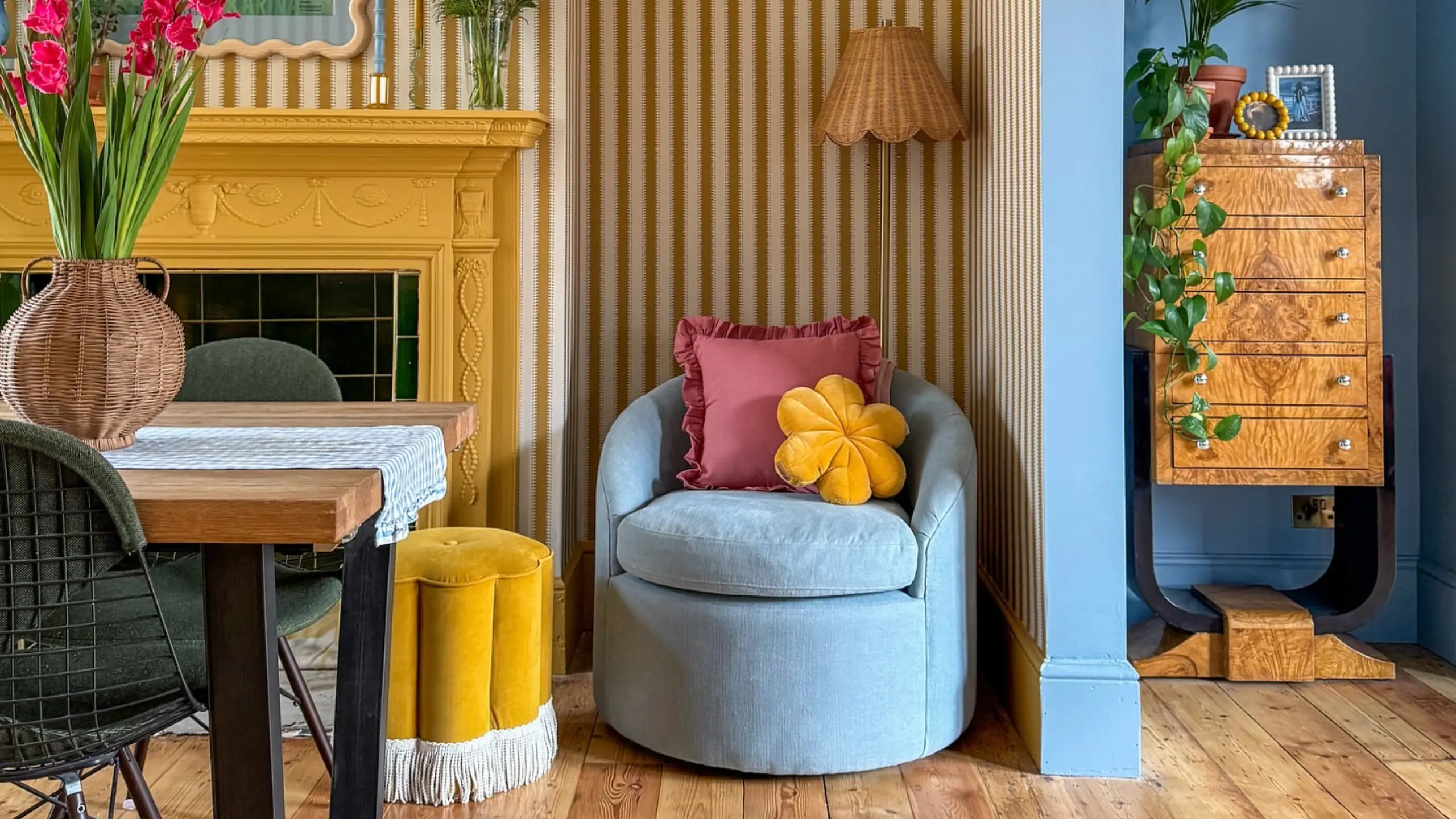 Bu atmosferi yaratın: Renkli oturma köşesi dekorasyonu