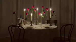 Bu atmosferi yaratın: Sevgililer Günü’ne özel romantik masa düzeni