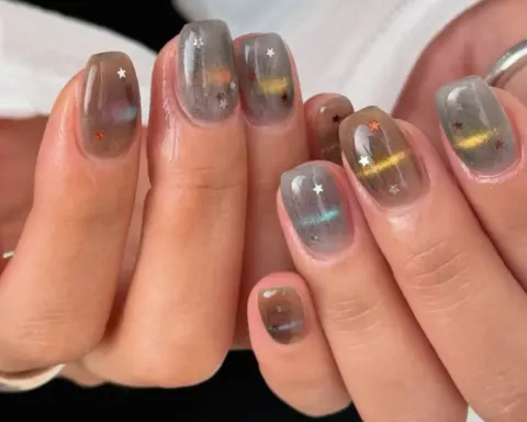 Cat-Eye maniküre yeni bir yorum: Laser Thread