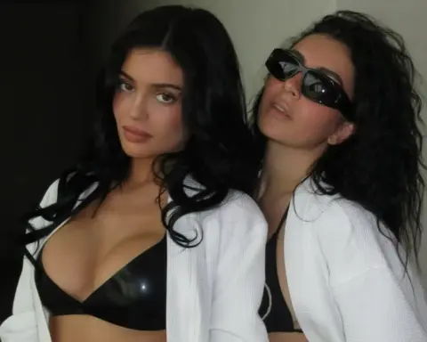 Charli XCX’in filmi The Moment ile Kylie Jenner, beyazperdeye adım atıyor