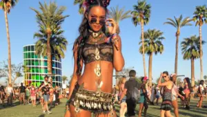 Coachella stilinin hafızaya kazınan görünümleri