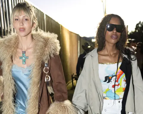 Coachella'da büyük Guess etkinliği