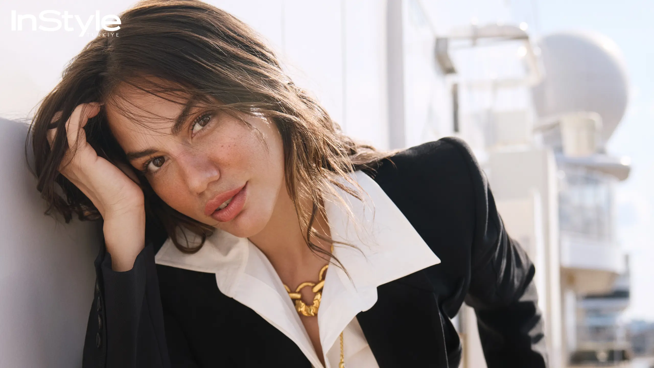 Demet Özdemir: "Tüm dönemlerimi deneyimlere ayırdım"
