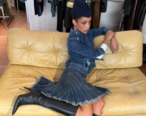 Denim etekleri kombinlemenin en şık 4 yolu