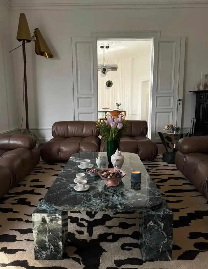 Deri koltuklar ile evinizi tasarlayın