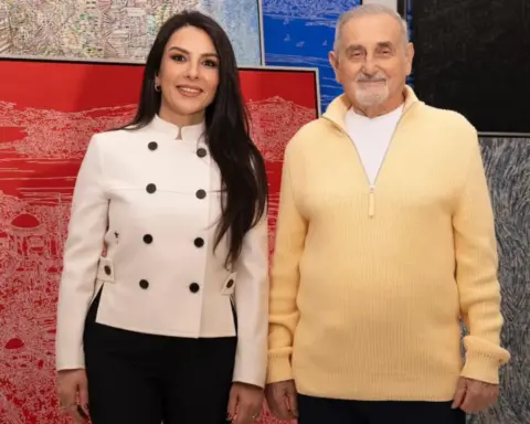 Devrim Erbil’in sanat yolculuğu beyazperdede: “Devrim Erbil: Gökyüzü Öyle Maviydi Ki” izleyiciyle buluşuyor