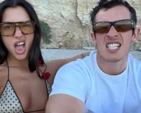 Dua Lipa ve Callum Turner Londra’da evlendi