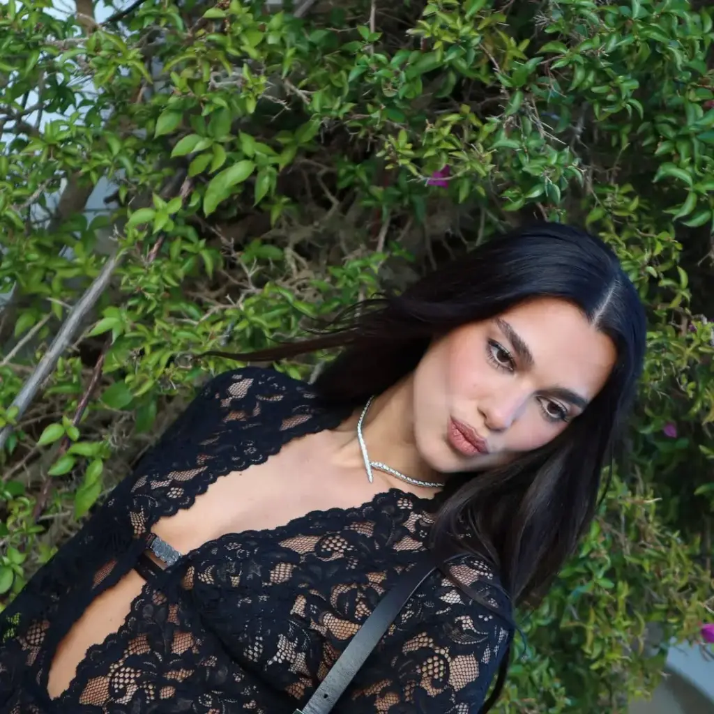 dua lipa görünümleri