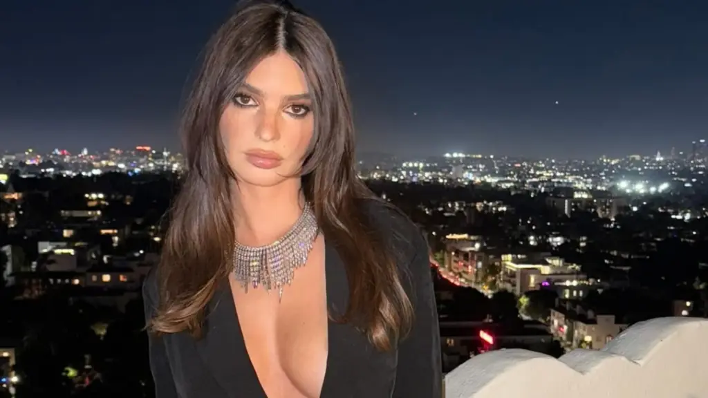 EmRata, Romain Gavras ile olan ilişkisini resmi olarak duyurdu
