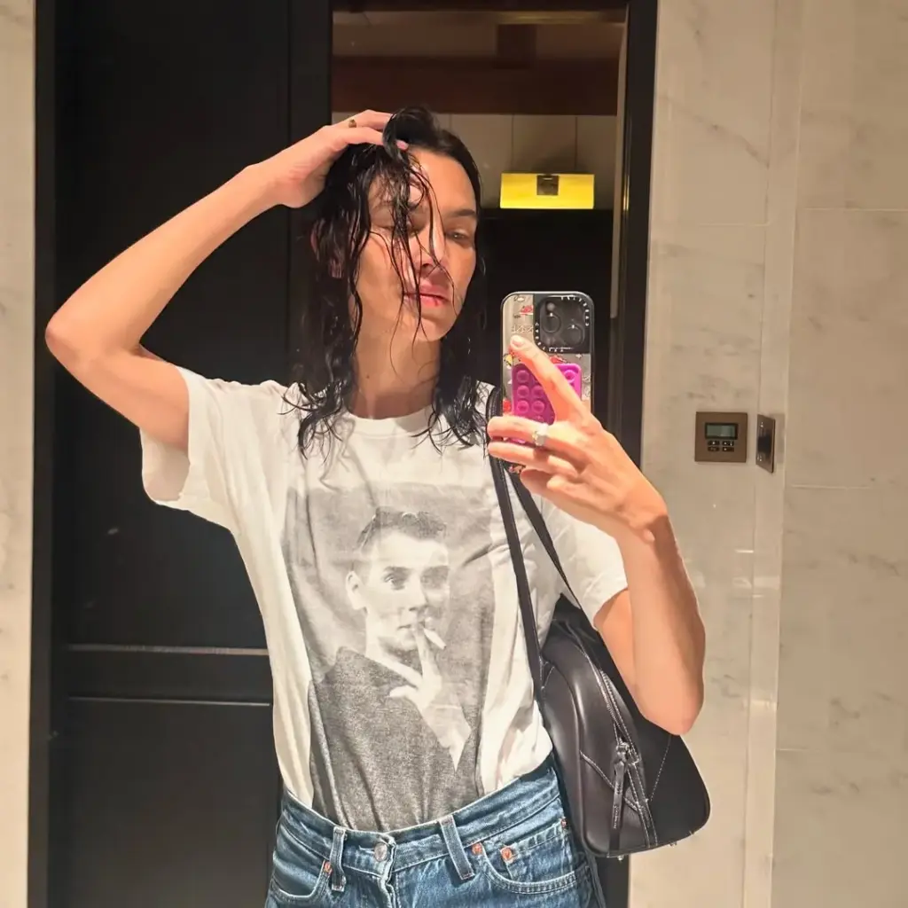 Alexa Chung’ın aksesuar seçimi