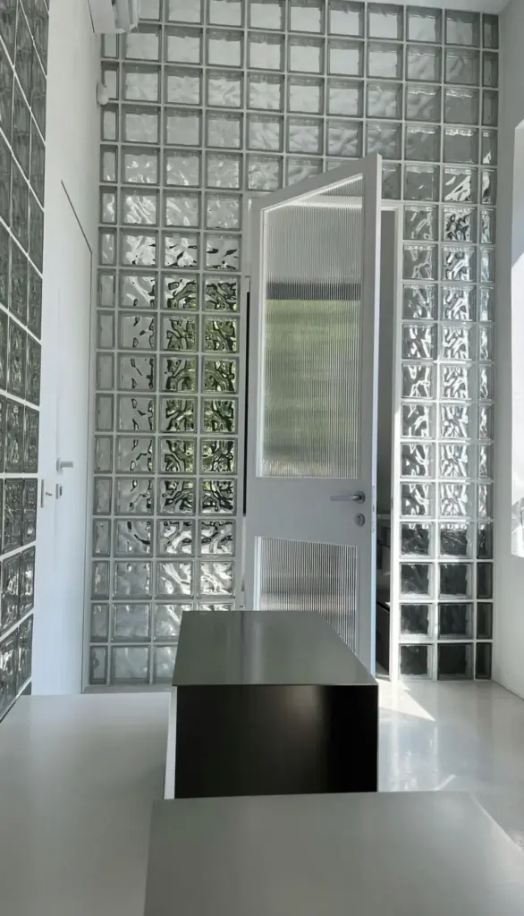 cam tuğlaların yeniden yorumu