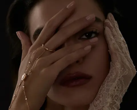 Geri dönüştürülmüş altına pırlantayla yeniden hayat veren Nishya