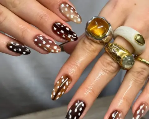 Geyik desenli manikür: Sezonun favori trendi tırnaklara taşınıyor