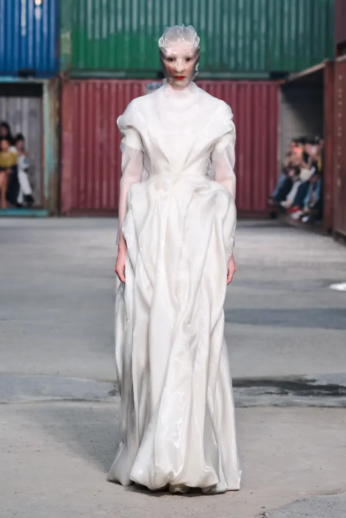 Balmumu, porselen ve katmanlar