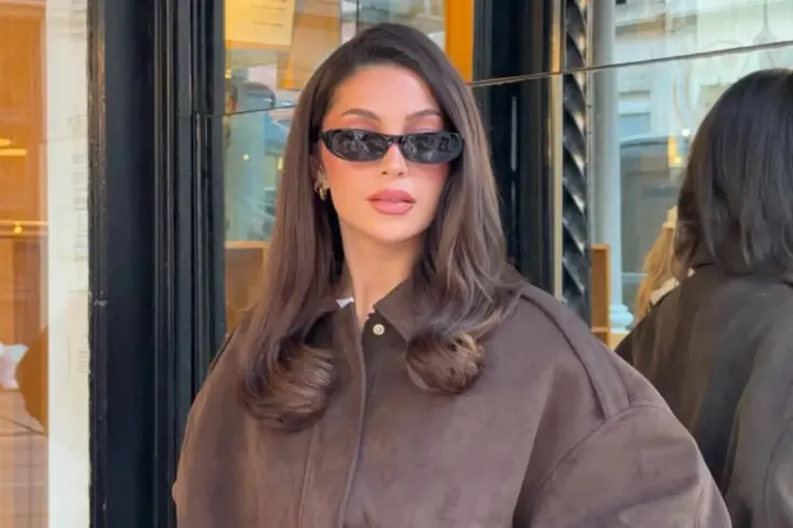 “Glossy espresso” saç rengi sezonun favorisi olmaya aday