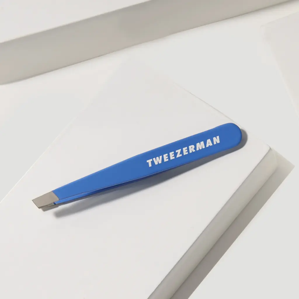 Mini Slant Tweezer Bahama Blue