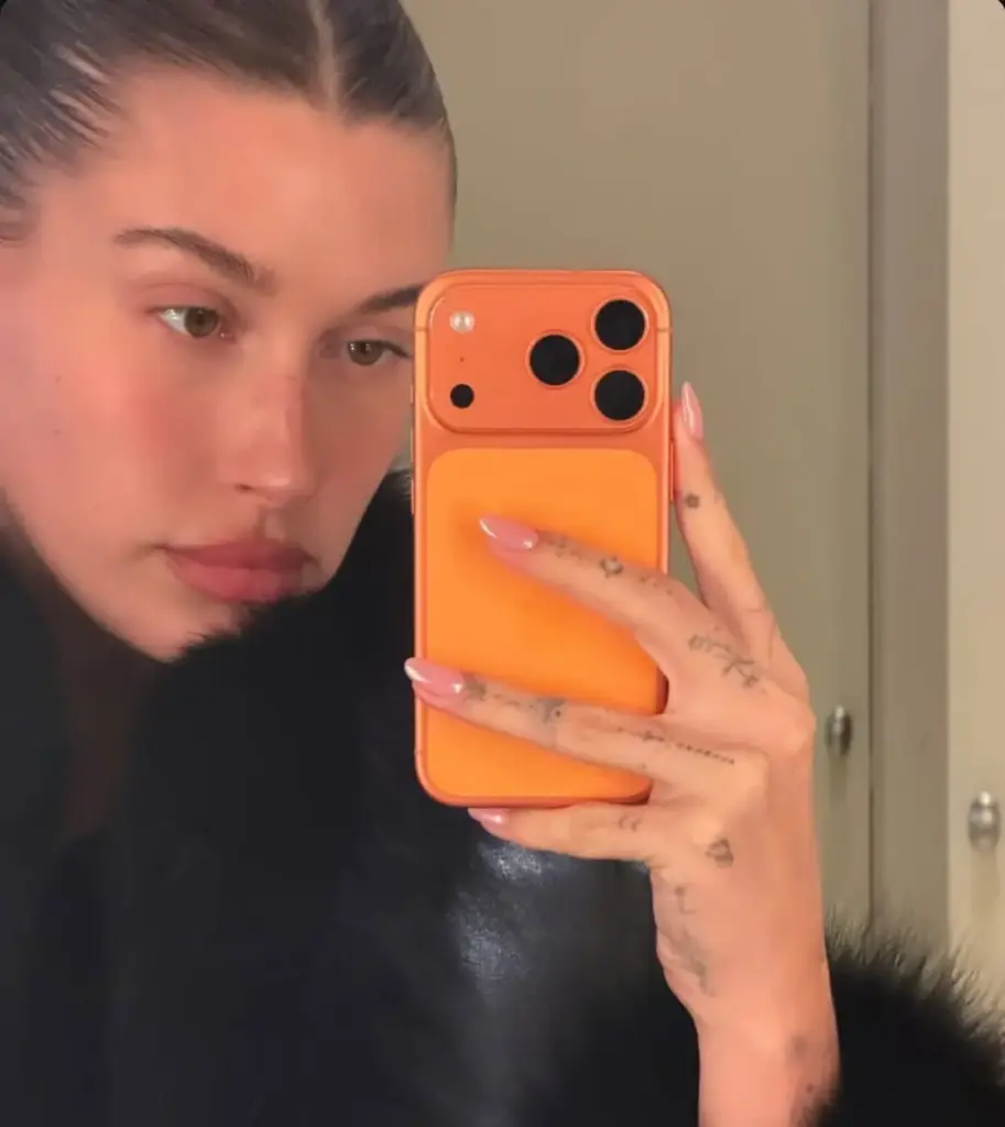 hailey Bieber manikür