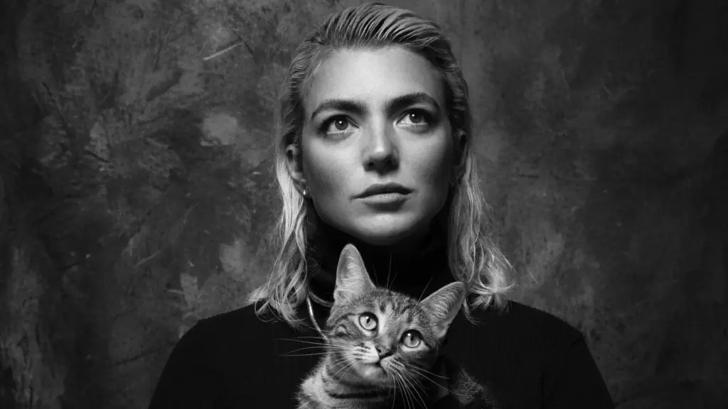 Halının altına süpürdüklerimiz: Seda Gazioğlu’nun ritüellerle örülü dünyası