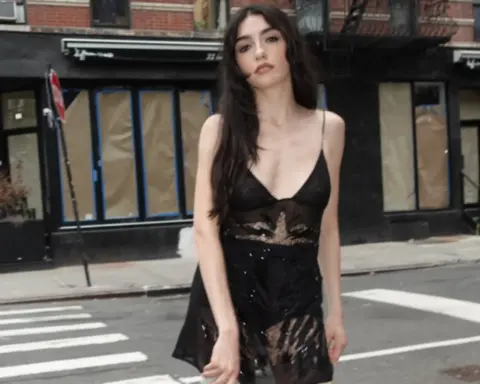 Hazar Ergüçlü, yeni filminin kutlama gecesine katıldı
