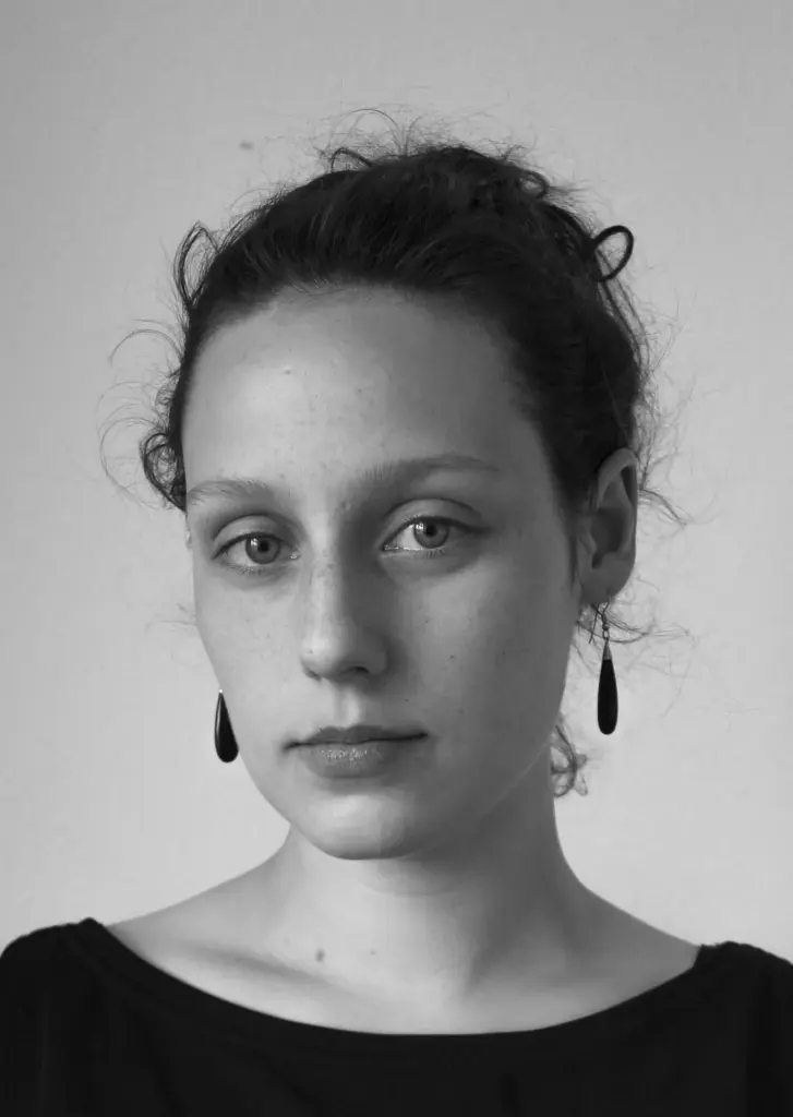 Alman sanatçı ve küratör Helena Hafemann