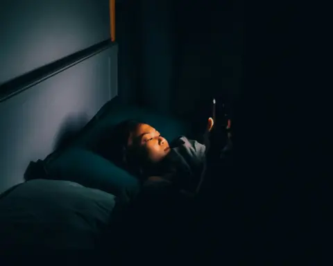 İlişkilerdeki sessiz kırılma: Duygusal aldatma nedir?