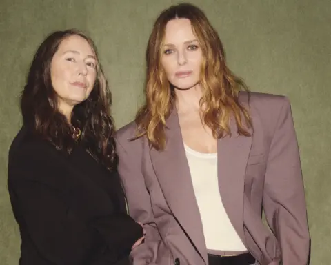 İlk bakış: Stella McCartney x H&M geri dönüyor
