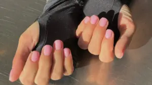 İlkbaharda denemeniz gereken 5 açık renk manikür fikri