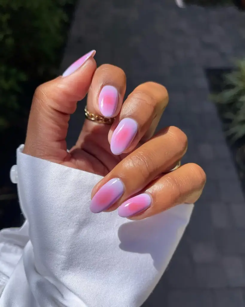 ombre manikür