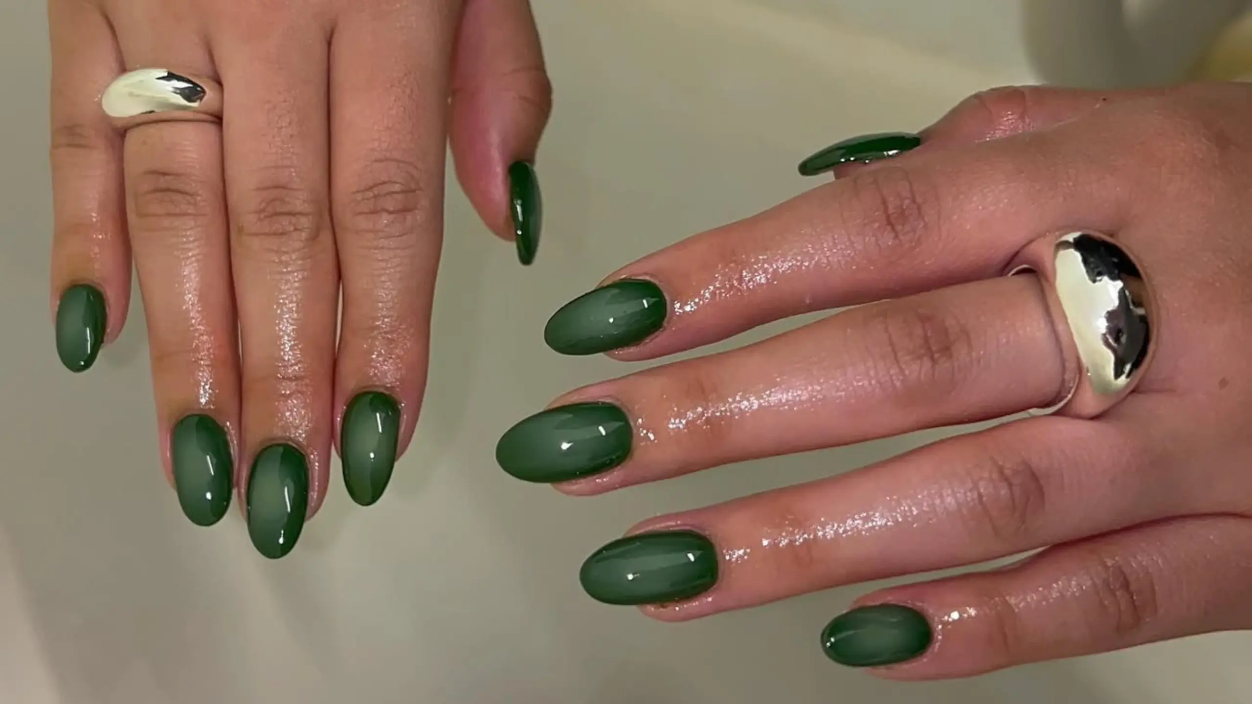 İlkbaharın enerjisini yansıtan 4 yeşil manikür önerisi