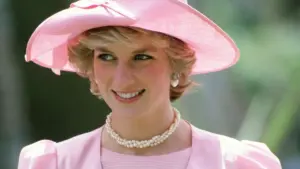 İyi ki doğdun Prenses Diana: Lady Di’nin akıllara kazınan yaz görünümleri